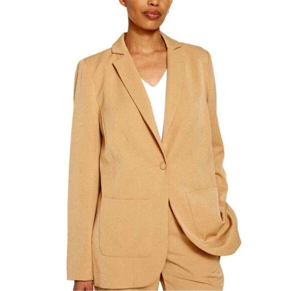 Universal Standard Jackets & Blazers - NWT New Universal Standard French 75 Blazer in Iced Coffee Tan Size 14-16